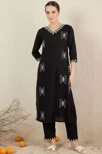Women Floral Embroidered Cotton Kurta with Trousers & Dupatta