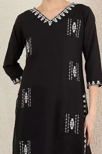 Women Floral Embroidered Cotton Kurta with Trousers & Dupatta