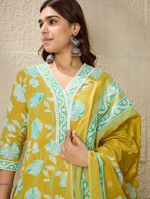 Floral Printed V-Neck Pure Cotton Straight Kurta With Trousers And Dupatta 1