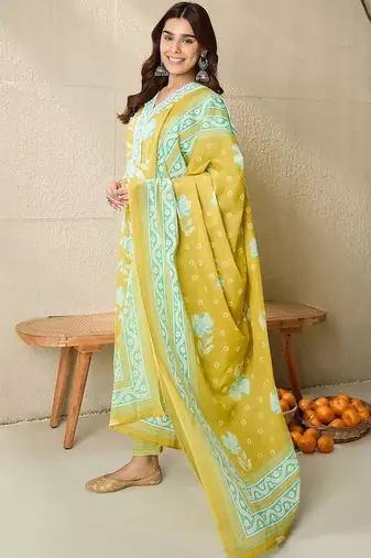 Floral Printed V-Neck Pure Cotton Straight Kurta With Trousers And Dupatta