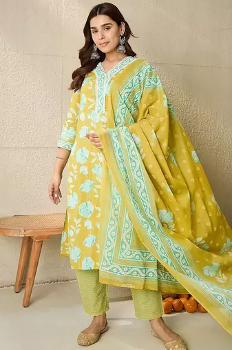 Floral Printed V-Neck Pure Cotton Straight Kurta With Trousers And Dupatta
