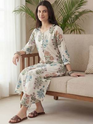 Women Floral Printed Regular Pure Cotton Kurta with Trousers 1