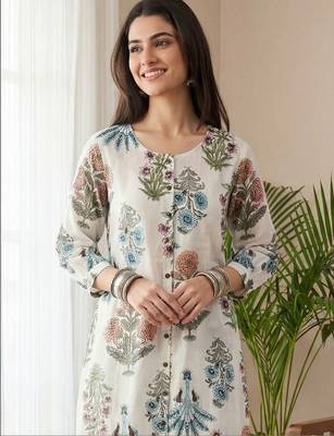 Women Floral Printed Regular Pure Cotton Kurta with Trousers 2