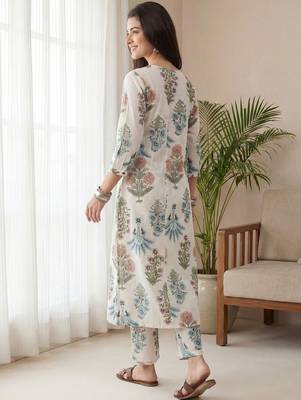 Women Floral Printed Regular Pure Cotton Kurta with Trousers 6