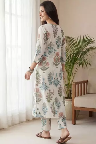 Women Floral Printed Regular Pure Cotton Kurta with Trousers