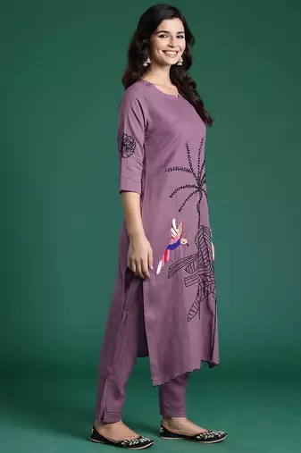 Women Floral Embroidered Regular Thread Work Pure Cotton Kurta with Trousers