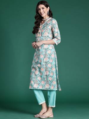 Women Floral Printed Regular Mirror Work Pure Cotton Kurta with Trousers & With Dupatta 6