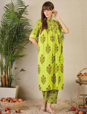 Women Ethnic Motifs Printed Cotton A-Line Kurta with Trousers 5