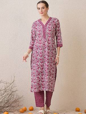Paisley Printed V-Neck Pure Cotton Straight Kurta With Trousers 1