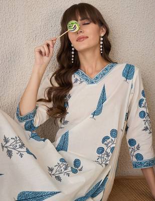Floral Printed V-Neck Pure Cotton Kurta With Trouser 2