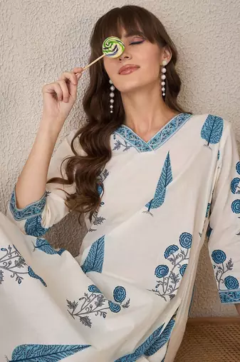Floral Printed V-Neck Pure Cotton Kurta With Trouser