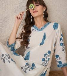 Floral Printed V-Neck Pure Cotton Kurta With Trouser