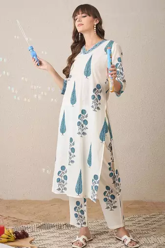 Floral Printed V-Neck Pure Cotton Kurta With Trouser