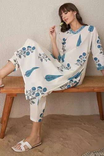 Floral Printed V-Neck Pure Cotton Kurta With Trouser