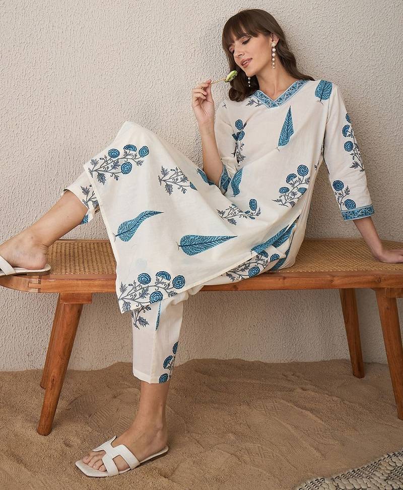 Floral Printed V-Neck Pure Cotton Kurta With Trouser