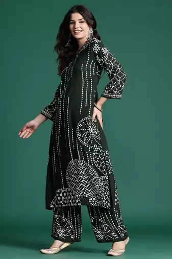 Printed Beads & Stones Kurta with Trousers