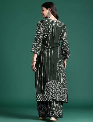 Printed Beads & Stones Kurta with Trousers 6