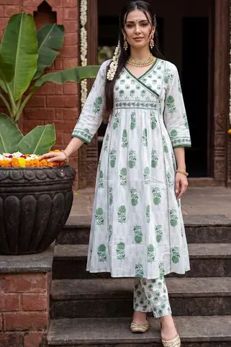 Women Floral Printed Angrakha Pure Cotton Kurta with Trousers