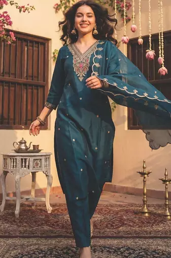 Women Ethnic Motifs Embroidered Regular Sequinned Kurta with Trousers & With Dupatta