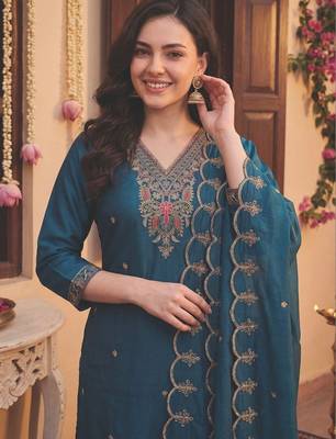 Women Ethnic Motifs Embroidered Regular Sequinned Kurta with Trousers & With Dupatta 2