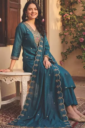 Women Ethnic Motifs Embroidered Regular Sequinned Kurta with Trousers & With Dupatta