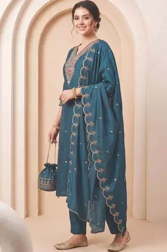 Women Ethnic Motifs Embroidered Kurta with Trousers & With Dupatta