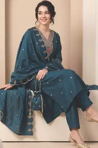 Women Ethnic Motifs Embroidered Kurta with Trousers & With Dupatta