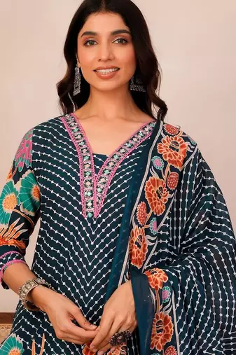 Women Floral Printed Regular Thread Work Pure Cotton Kurta with Palazzos & With Dupatta