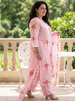 Plus Size Pink Printed Straight Kurta Trousers With Dupatta Set 3