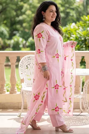 Plus Size Pink Printed Straight Kurta Trousers With Dupatta Set