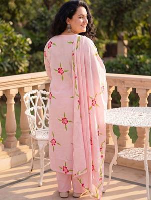 Plus Size Pink Printed Straight Kurta Trousers With Dupatta Set 4