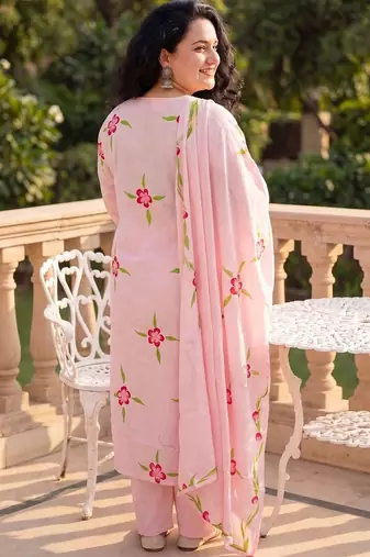 Plus Size Pink Printed Straight Kurta Trousers With Dupatta Set