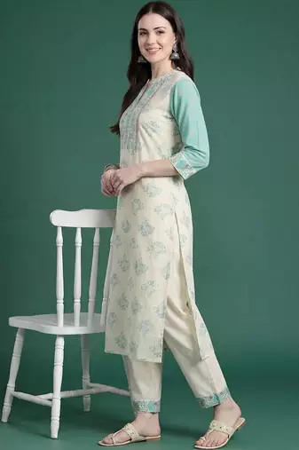 Women Floral Printed Regular Beads and Stones Pure Cotton Kurta with Trousers