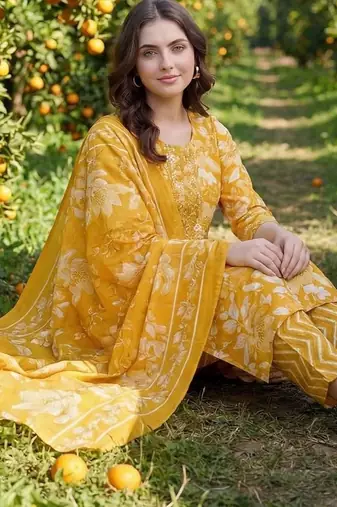 Women Floral Printed Regular Mirror Work Kurta with Trousers & With Dupatta