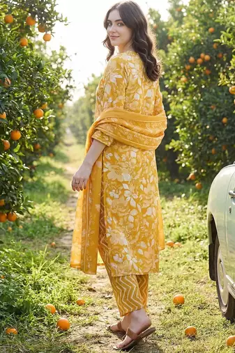 Women Floral Printed Regular Mirror Work Kurta with Trousers & With Dupatta