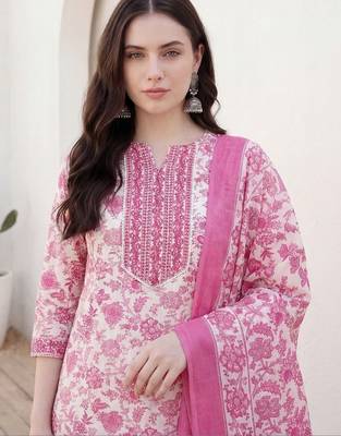 Women Floral Printed Regular Beads and Stones Kurta with Trousers & With Dupatta 2