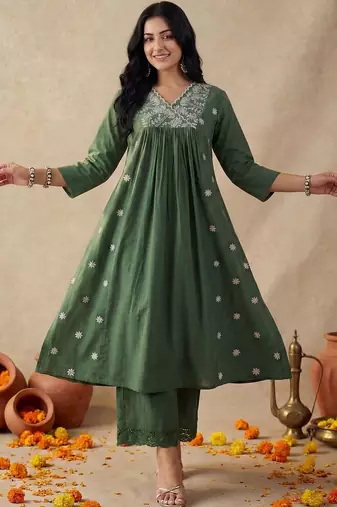 Women Ethnic Motifs Embroidered Panelled Thread Work Kurta with Palazzos