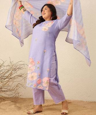 Plus Size Floral Printed Regular Kurta with Trousers & With Dupatta 1