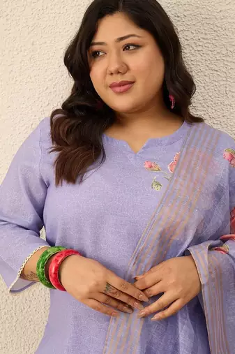 Plus Size Floral Printed Regular Kurta with Trousers & With Dupatta