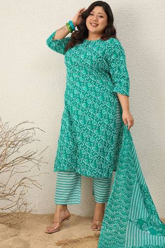 Plus Size Motifs Printed Regular Kurta with Trousers & With Dupatta
