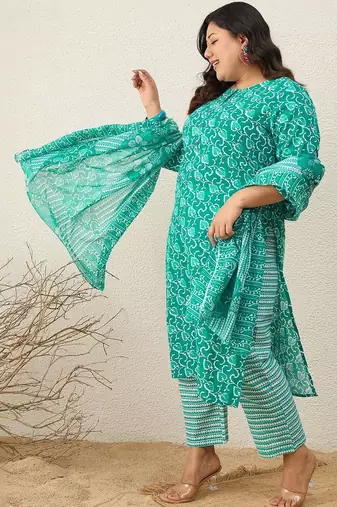 Plus Size Motifs Printed Regular Kurta with Trousers & With Dupatta