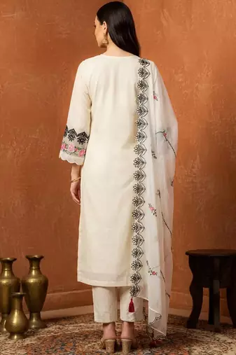 Women Floral Embroidered Regular Thread Work Pure Cotton Kurta Set
