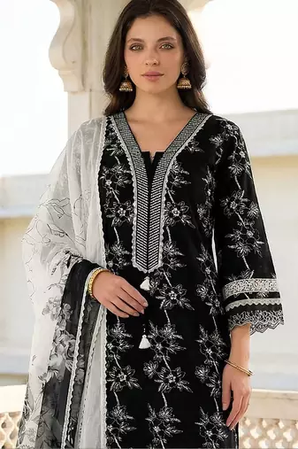 Women Floral Printed Regular Thread Work Pure Cotton Kurta with Trousers & With Dupatta