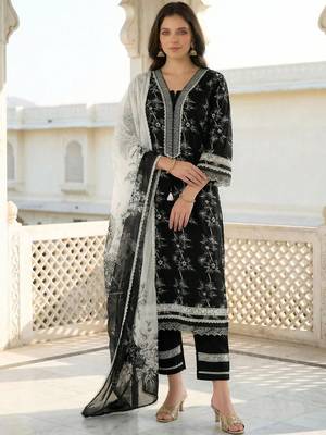 Women Floral Printed Regular Thread Work Pure Cotton Kurta with Trousers & With Dupatta 3