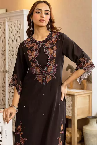Women Floral Embroidered Regular Thread Work Kurta with Palazzos