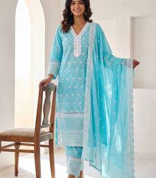 Women Ethnic Motifs Embroidered Regular Thread Work Pure Cotton Kurta with Trousers & With Dupatta