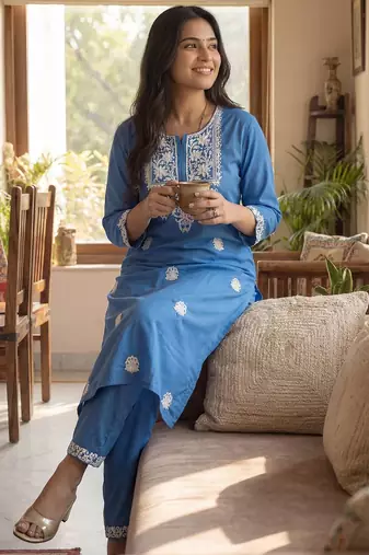 Women Ethnic Motifs Embroidered Regular Thread Work Kurta with Trousers