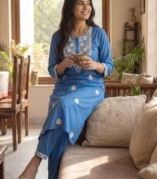 Women Ethnic Motifs Embroidered Regular Thread Work Kurta with Trousers