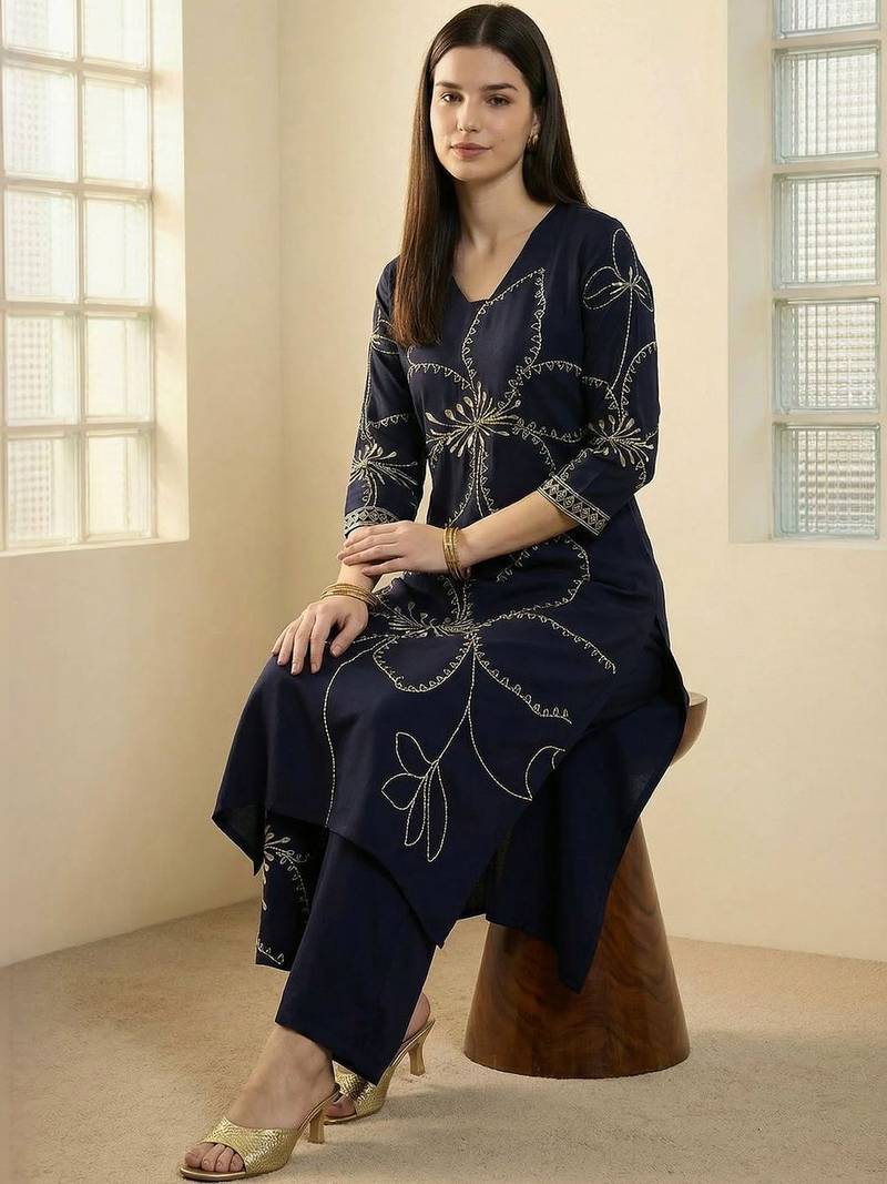 Women Floral Embroidered Regular Thread Work Kurta with Palazzos