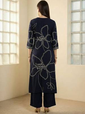Women Floral Embroidered Regular Thread Work Kurta with Palazzos 5